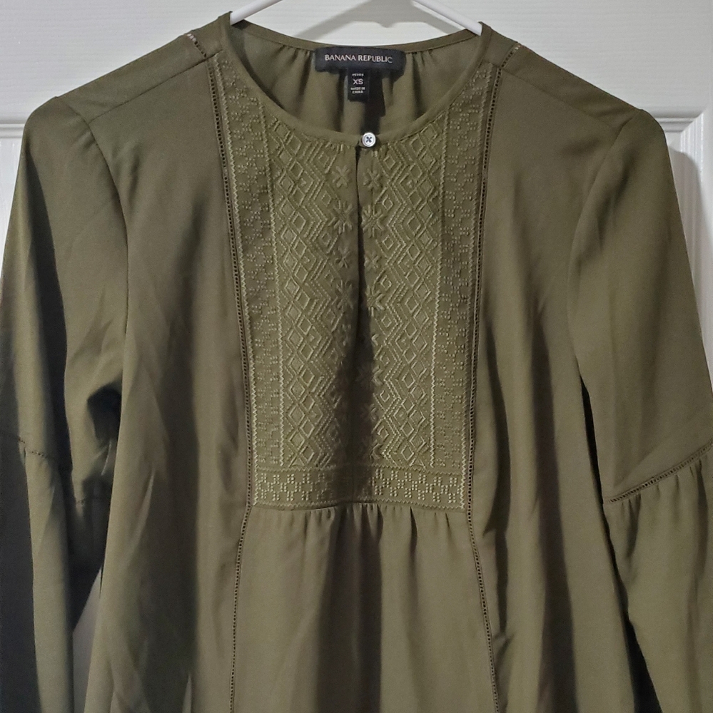 Banana Republic green blouse